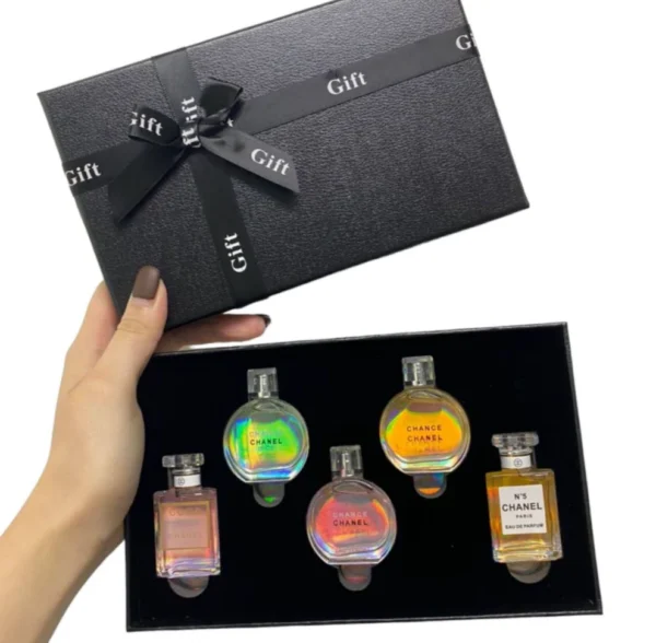 Luxurious Chanel Perfume Gift Pack - The Perfect Gift for Any Occasion